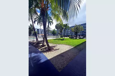 1655 W 44th Pl #304, Hialeah, FL 33012 - Photo 18