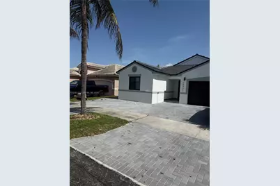 15921 SW 82 St, Miami, FL 33193 - Photo 2