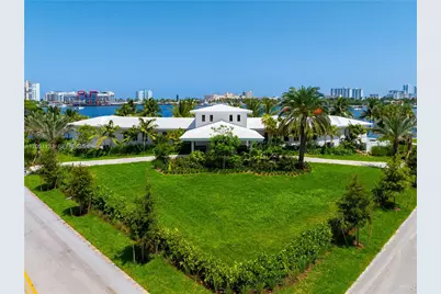 900 N Northlake Dr, Hollywood, FL 33019 - Photo 86