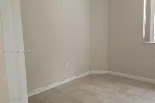 1663 SE 29th St, Homestead, FL 33035 - Photo 8