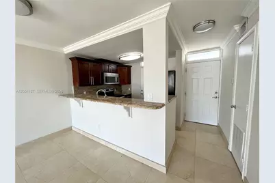 1045 10th St #902, Miami Beach, FL 33139 - Photo 2