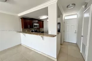 1045 10th St, Miami Beach, FL 33139 - Photo 2