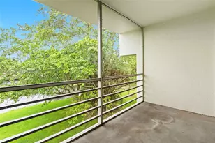 4215 N University Dr, Sunrise, FL 33351 - Photo 24