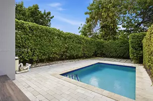 2852 SW 32nd Ct, Miami, FL 33133 - Photo 10