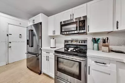 9225 SW 87th Ave #A12, Miami, FL 33176 - Photo 6