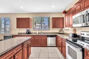 912 NW 204th St, Miami Gardens, FL 33169 - Photo 28