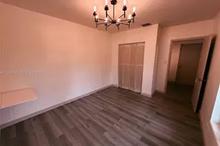 545 NE 111th St, Miami, FL 33161 - Photo 4