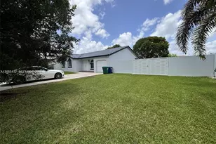 22262 SW 127th Pl, Miami, FL 33170 - Photo 2