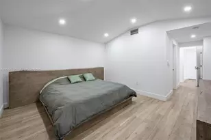 10555 NE 2nd Ave, Miami Shores, FL 33138 - Photo 20