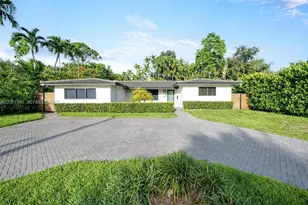 10555 NE 2nd Ave, Miami Shores, FL 33138 - Photo 1