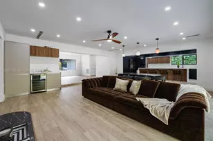 10555 NE 2nd Ave, Miami Shores, FL 33138 - Photo 6