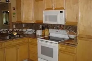 124 S Laurel Dr, Margate, FL 33063 - Photo 2