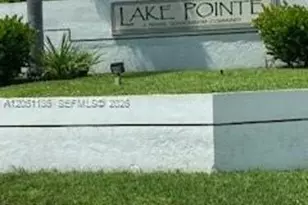 212 Lake Pointe Dr, Oakland Park, FL 33309 - Photo 10