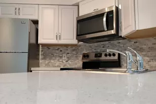 212 Lake Pointe Dr, Oakland Park, FL 33309 - Photo 2