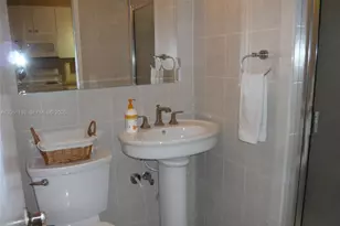 3300 N Surf Rd, Hollywood, FL 33019 - Photo 10