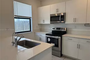 28717 SW 132nd Pl, Homestead, FL 33033 - Photo 2