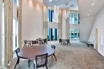 185 SW 7th St #2603, Miami, FL 33130 - Photo 4