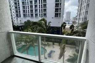 253 NE 2nd St, Miami, FL 33132 - Photo 20