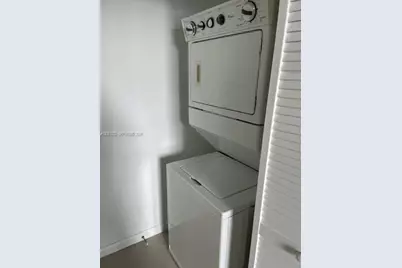 253 NE 2nd St #1202, Miami, FL 33132 - Photo 22