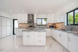 1621 S Treasure Dr, North Bay Village, FL 33141 - Photo 2