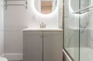 2420 Flamingo Dr, Miami Beach, FL 33140 - Photo 24