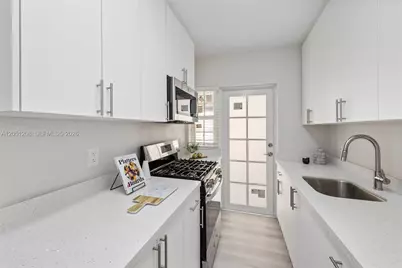 2420 Flamingo Dr #2, Miami Beach, FL 33140 - Photo 10