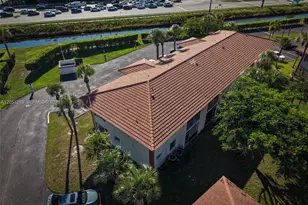 9937 Three Lakes Cir, Boca Raton, FL 33428 - Photo 8