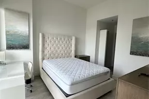 121 NE 34th St, Miami, FL 33137 - Photo 10