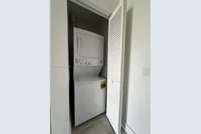 121 NE 34th St #L605, Miami, FL 33137 - Photo 14