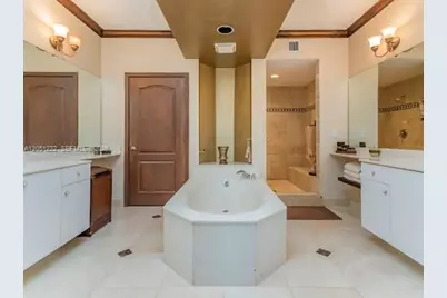 10700 NW 66th Street #508, Doral, FL 33178 - Photo 14