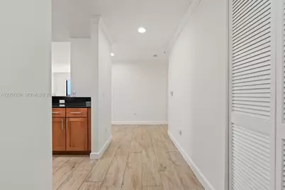 8390 SW 72nd Ave #702, Miami, FL 33143 - Photo 4