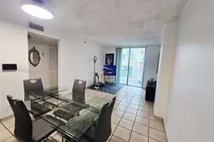 546 SW 1st St, Miami, FL 33130 - Photo 12
