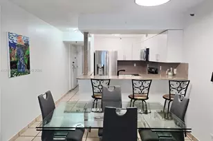 546 SW 1st St, Miami, FL 33130 - Photo 10