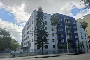 546 SW 1st St, Miami, FL 33130 - Photo 10