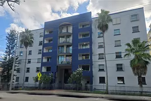 546 SW 1st St, Miami, FL 33130 - Photo 1