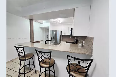 546 SW 1st St #607, Miami, FL 33130 - Photo 8