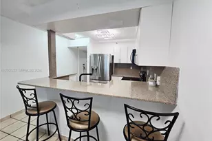 546 SW 1st St, Miami, FL 33130 - Photo 8