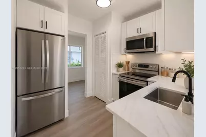 760-762 NW 52nd St #760-762, Miami, FL 33127 - Photo 8