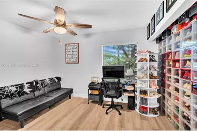 7702 NW 60th St, Tamarac, FL 33321 - Photo 12