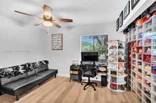 7702 NW 60th St, Tamarac, FL 33321 - Photo 12