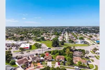 12422 SW 199th St, Miami, FL 33177 - Photo 32