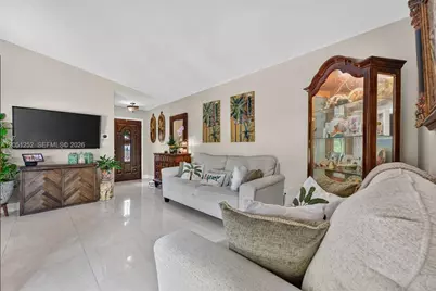 12422 SW 199th St, Miami, FL 33177 - Photo 8