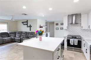 2400 NW 103rd Ave, Pembroke Pines, FL 33026 - Photo 12