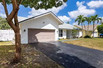 2400 NW 103rd Ave #0, Pembroke Pines, FL 33026 - Photo 4