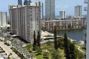 301 174th St, Sunny Isles Beach, FL 33160 - Photo 10