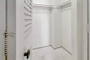 301 174th St, Sunny Isles Beach, FL 33160 - Photo 20