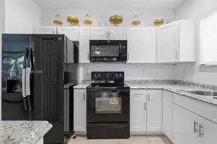 357 NE 35th Ter, Homestead, FL 33033 - Photo 20