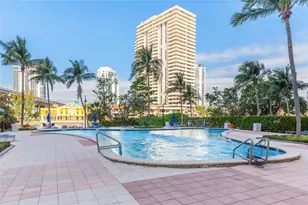 19390 Collins Ave, Sunny Isles Beach, FL 33160 - Photo 32