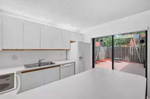 719 NW 98th Cir, Plantation, FL 33324 - Photo 16