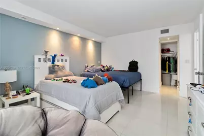 100 Bayview Dr #2014, Sunny Isles Beach, FL 33160 - Photo 8